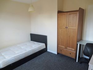 Bedroom- click for photo gallery